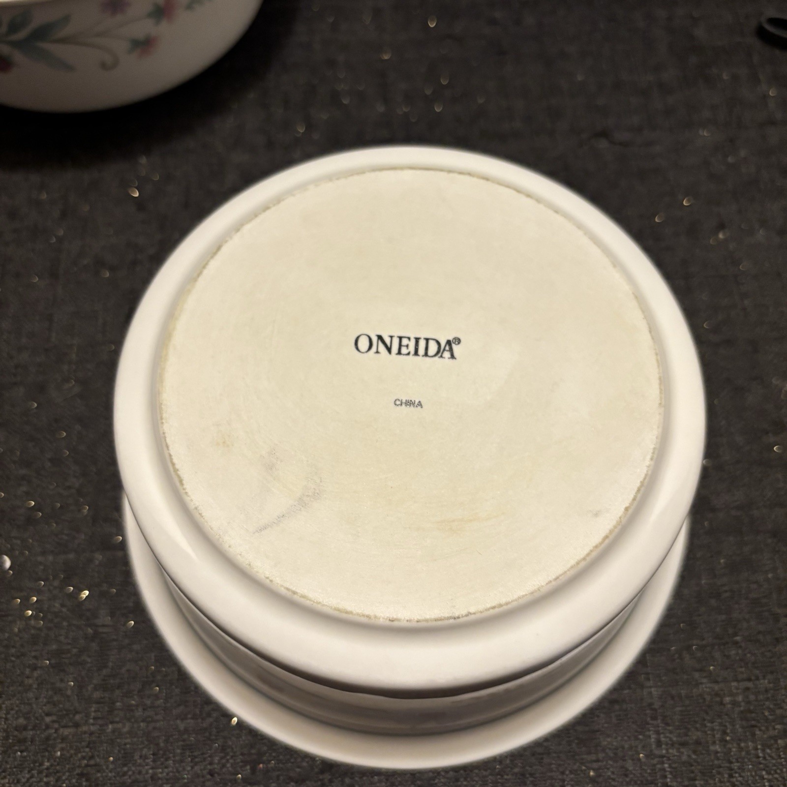 Oneida Ava Floral Fruit Dessert Bowls Ramekin 5 1/2 inches Set Of 2 (28)