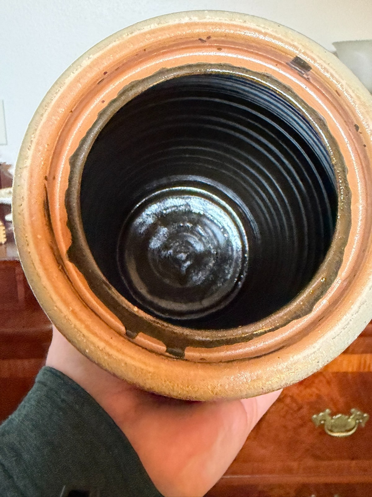 1988 Wisconsin Pottery Columbus WI Salt Glaze Stoneware Blue Leaf Crock Vase