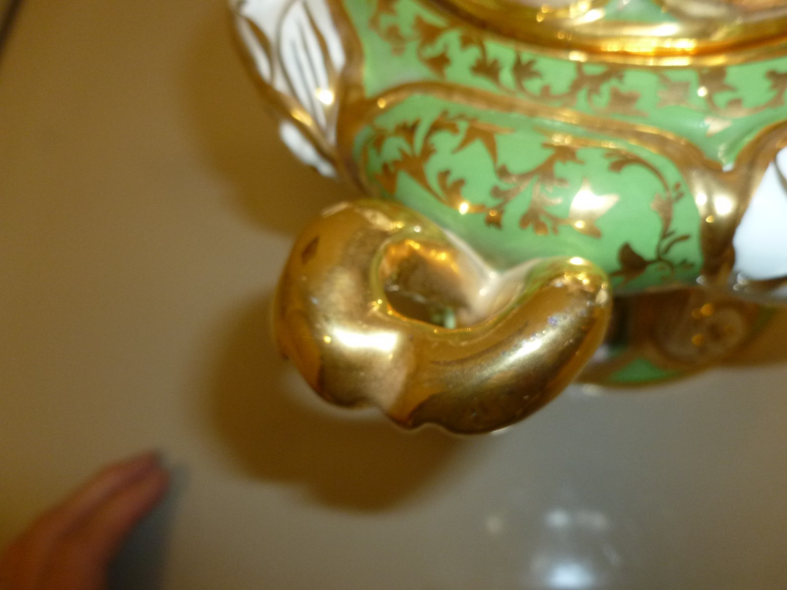 Vintage Handpainted Capodimonte Italy High Relief Bon Bon Dish w/ Cherubs