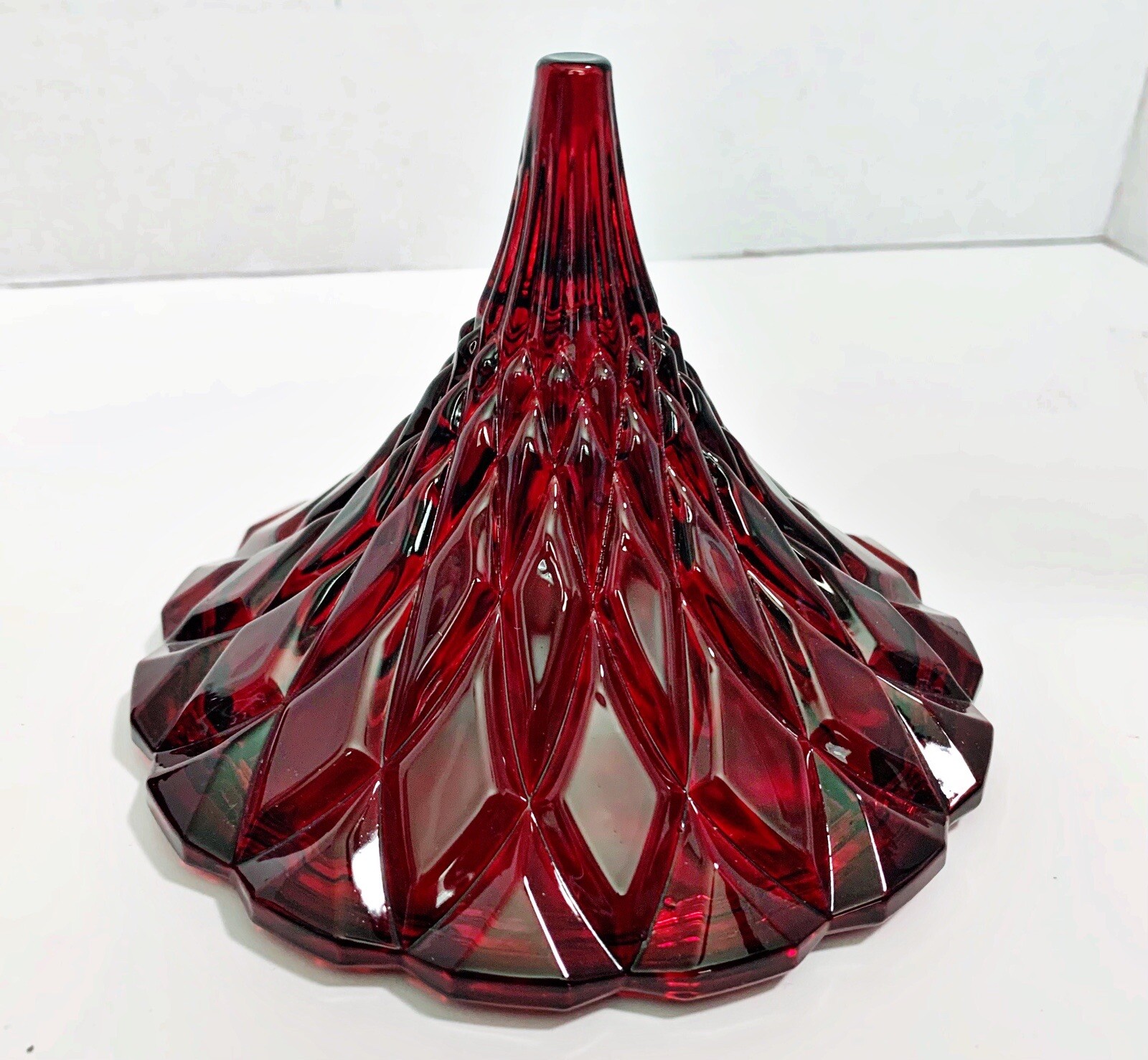Hersheys KISS Shape Candy Dish Shannon Crystal Ruby Red Trinket W/ Lid Box