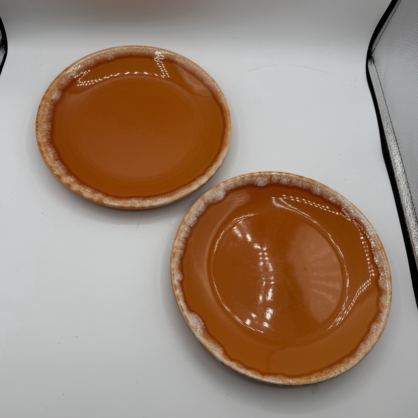 Set of 4 Vintage Hull Tangerine Orange Drip Glaze Dinner Plates 10.5″ Round USA