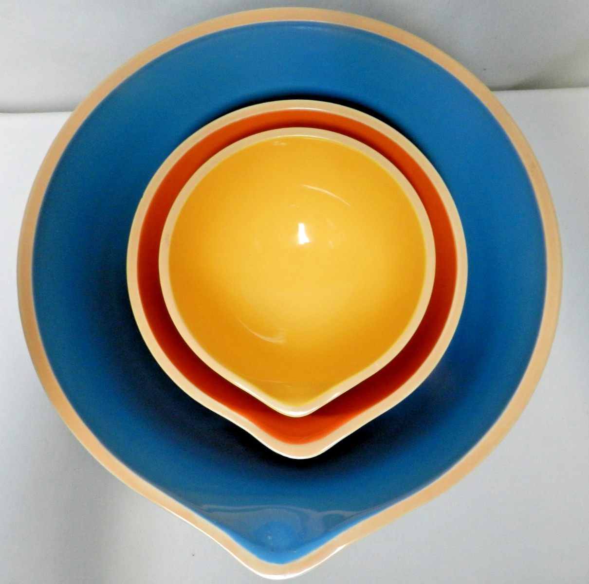 Ravinia Set 3 Spouted Nesting Bowls Mixing Baking yellow orange blue Dish Micro