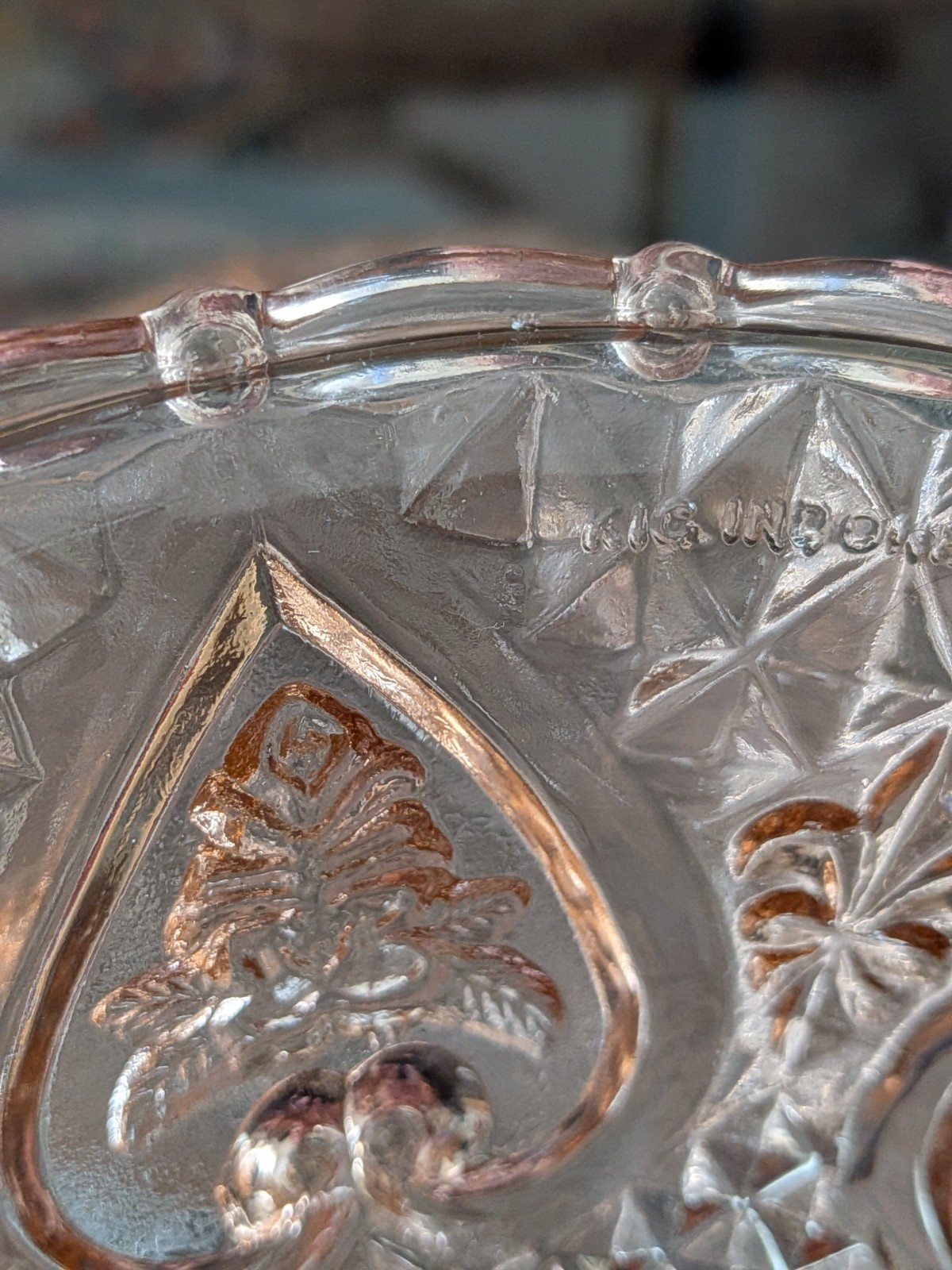 Vtg Pink Heart Art Dainty Pressed Glass Candy Dish Kig Malaysia Covered Bowl
