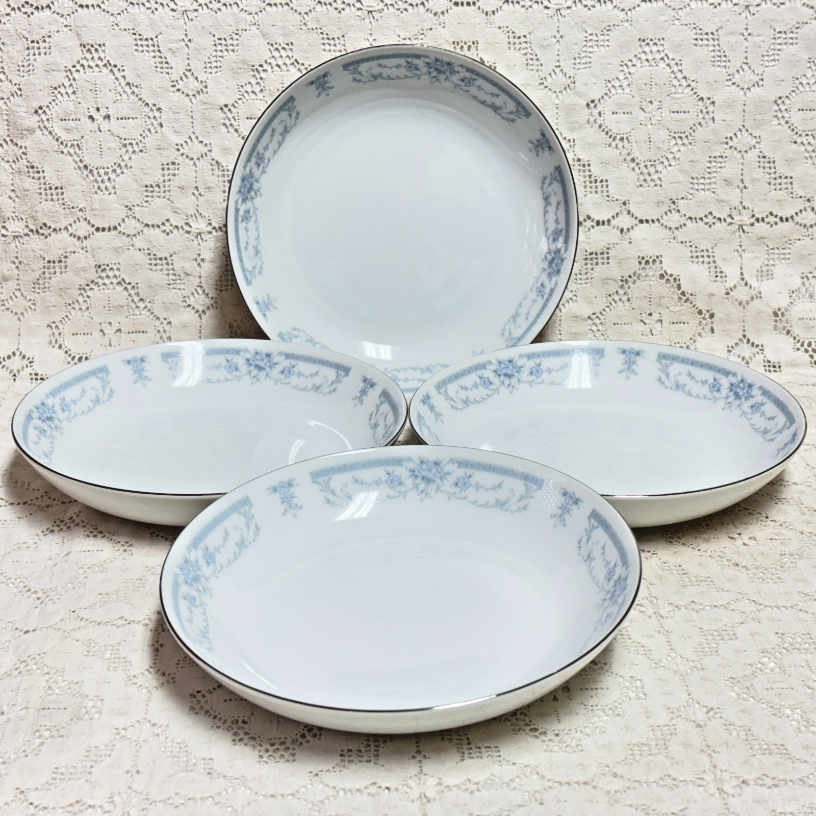 Mikasa Sheffield Blue Whisper Rim Soup Bowls 7 5/8″ Floral Platinum EXC Set 4