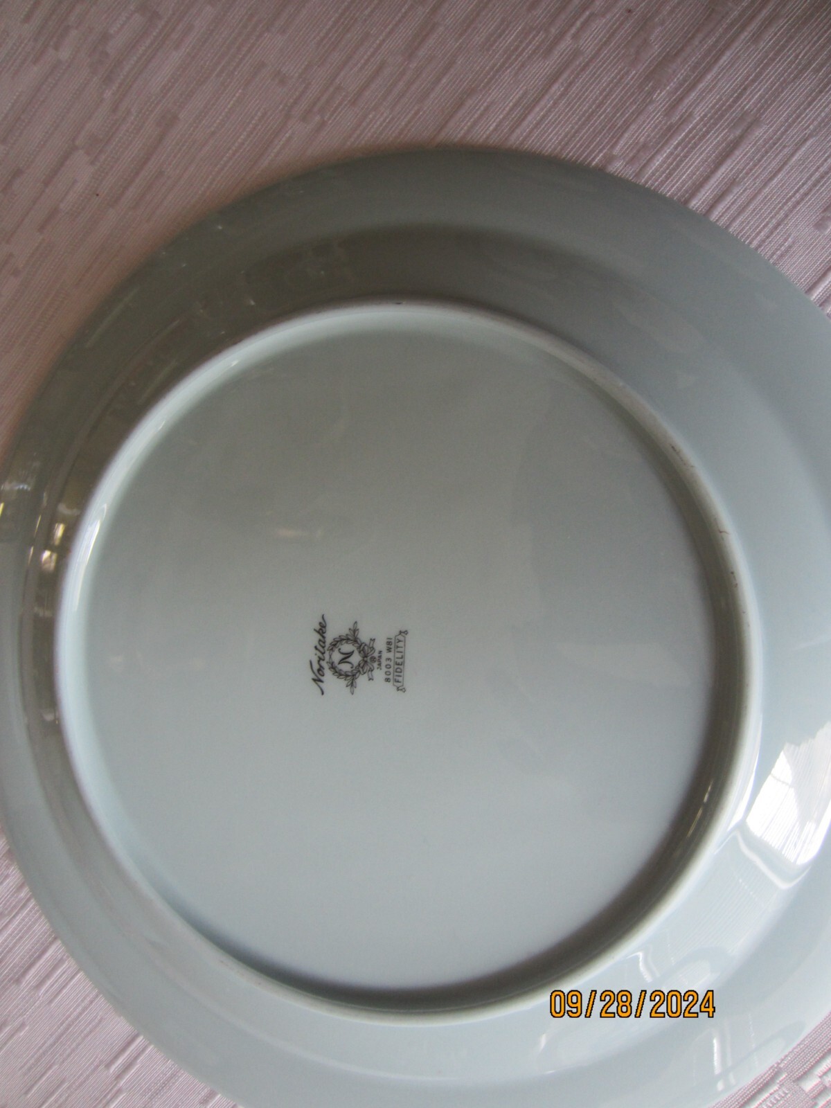 Noritake Fidelity Dinnerware salad plates Blue White Flowers Platinum Trim EUC