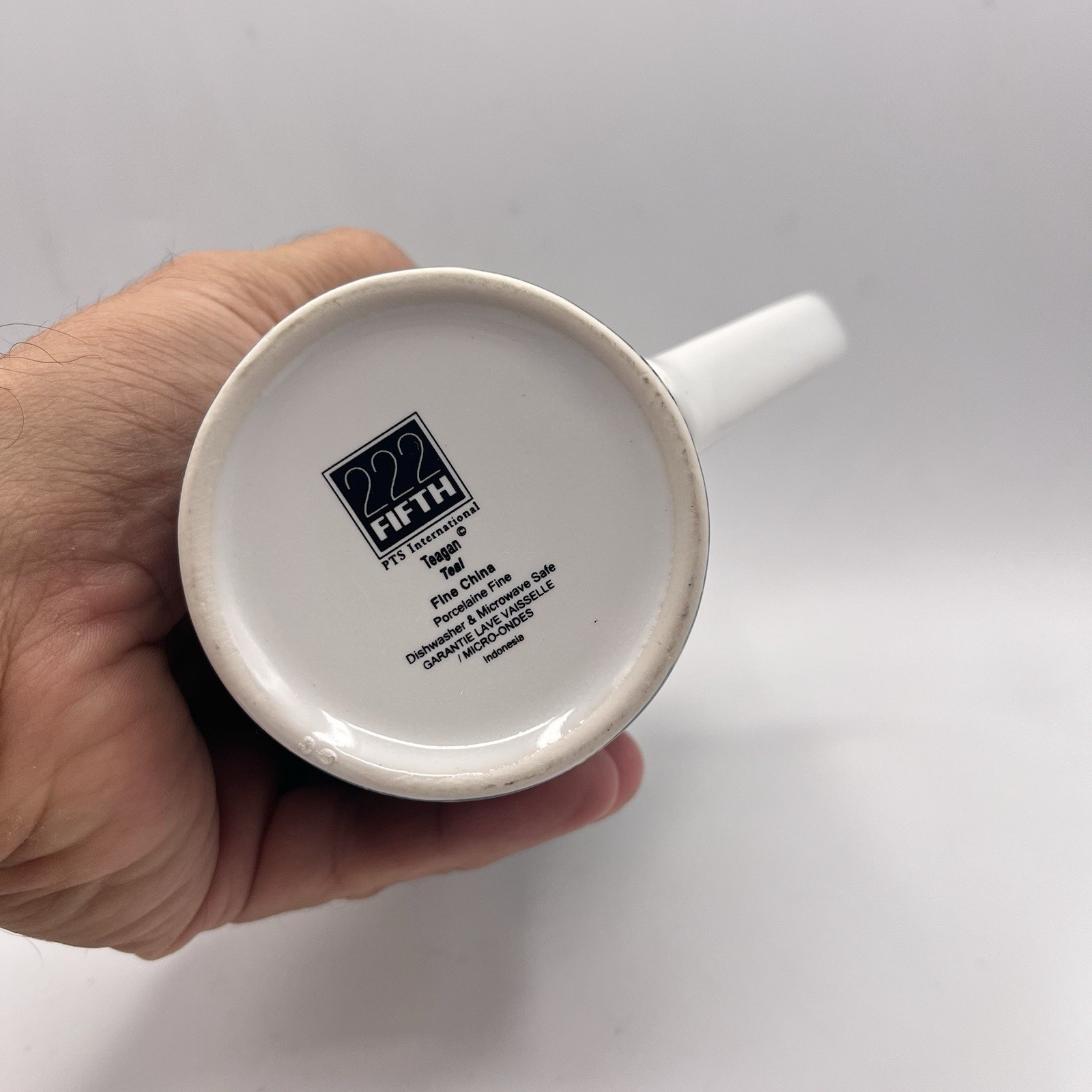 222 Fifth Dinnerware Teagan Teal Pattern Latte Mug 6 1/4″ x 4″