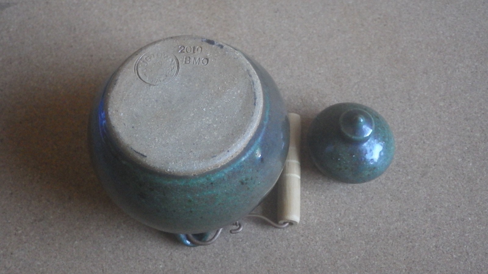 2010 JUGTOWN POTTERY B OWEN BMO TEAPOT SEAGROVE NORTH CAROLINA