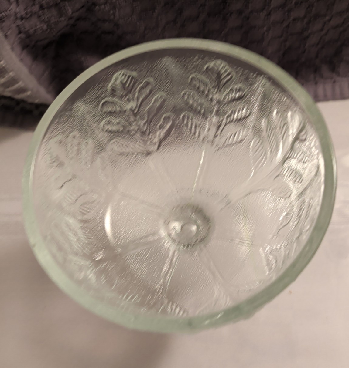 Vtg 1978 FTD Pedestal Compote Bowl Candy Dish, Clear Glass with Oak Leaf Design