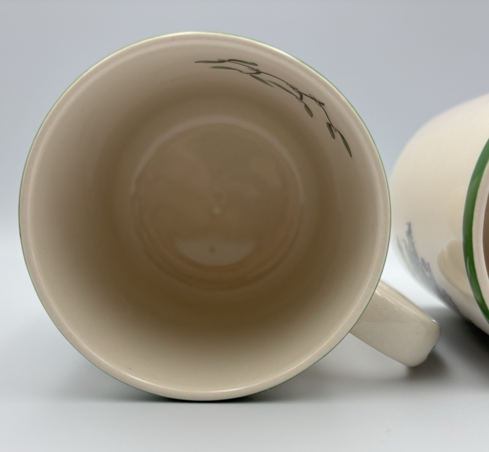 Set 2 Spode Christmas Tree Coffee Mugs 3.5″ S3324 Made in England Holiday