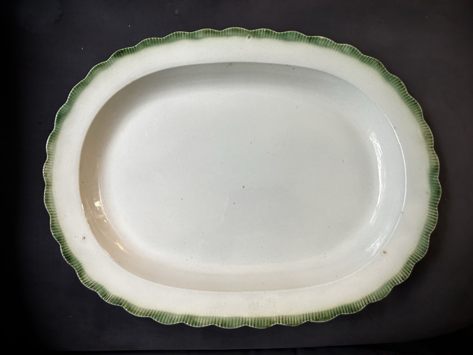 Early 19th Century Large Leeds Green Feather Edge Ironstone Platter