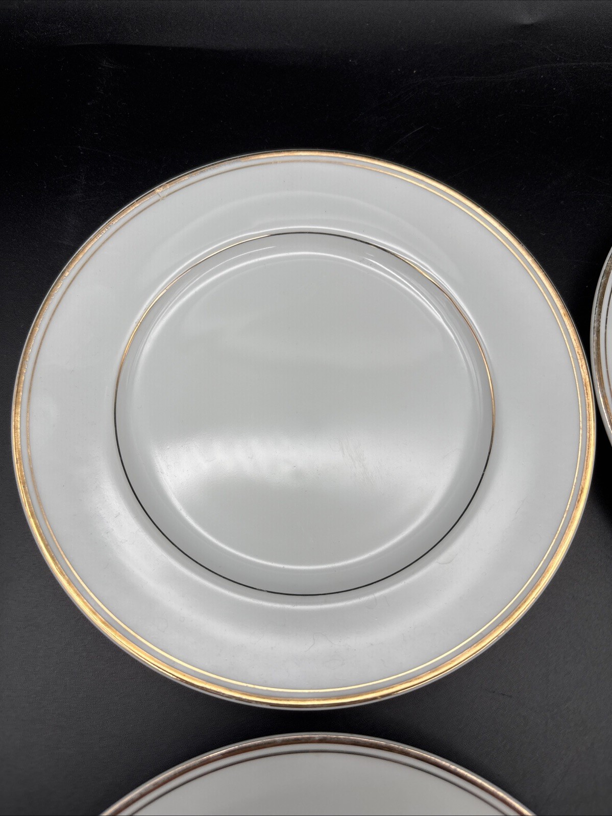 Set Of 4 VTG ROYALE AURUM PORCELAIN WHITE W/GOLD TRIM 6 1/2″ BREAD PLATES Japan