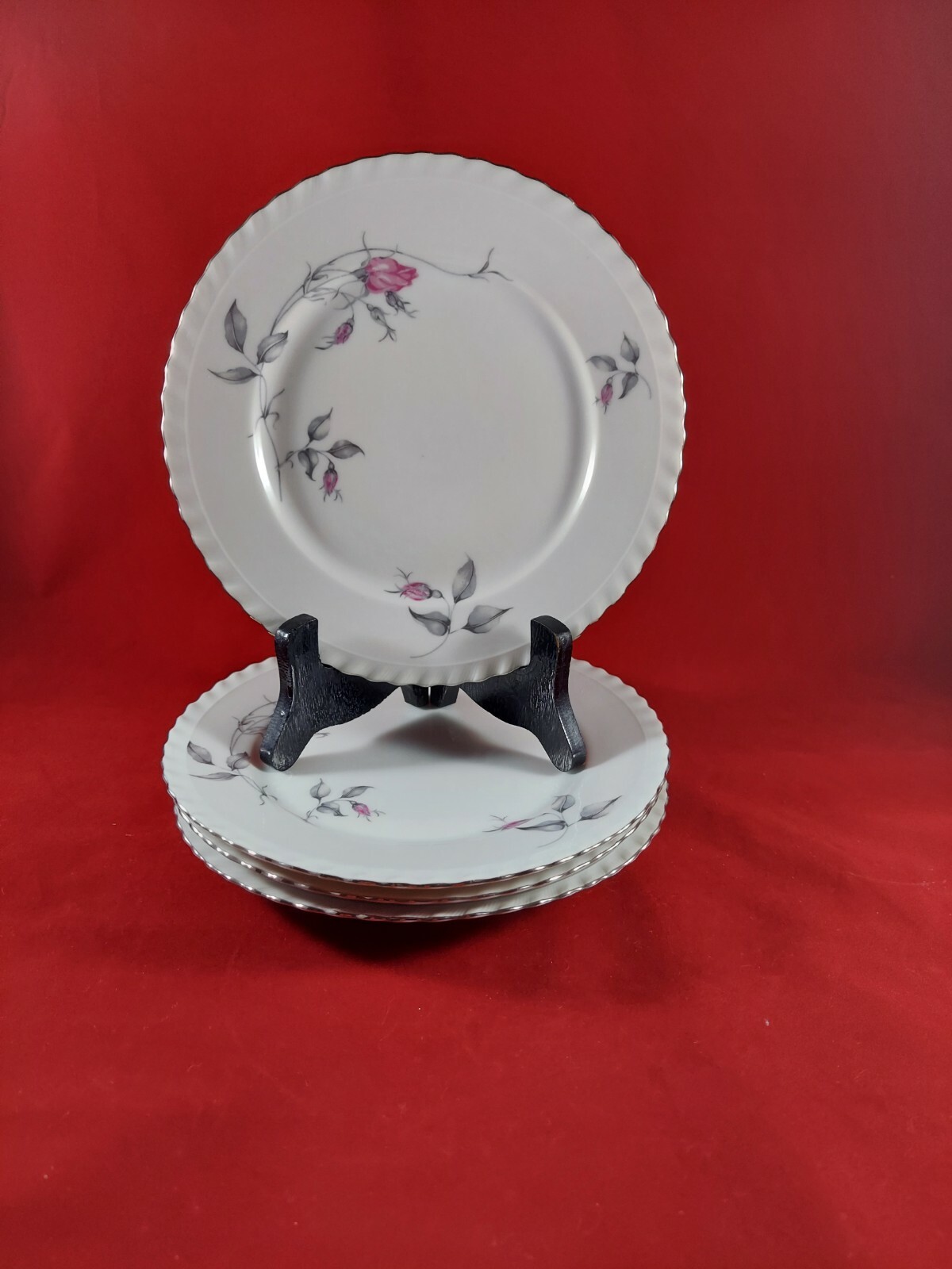 BOHEMIAN FINE CHINA “THERESA” CZECHOSLOVAKIA 4 SALAD PLATES 7 1/2″ DIAMETER.GOOD