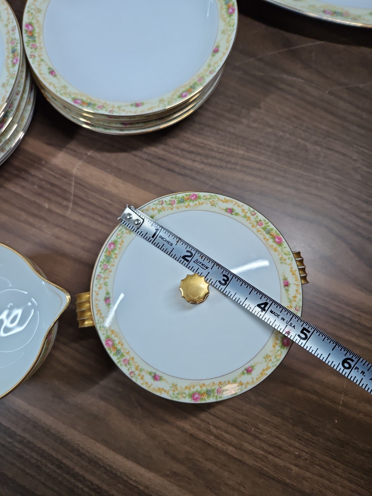 MEITO CHINA THE WINDSOR SHAPE JAPAN 22K GOLD (32 Piece Set)