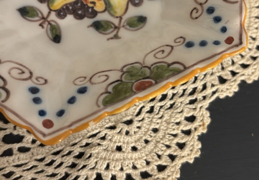 TICHELAAR MAKKUM Small Wall Plate Bowl Of Fruit Hexagonal Shape Signed 5 In