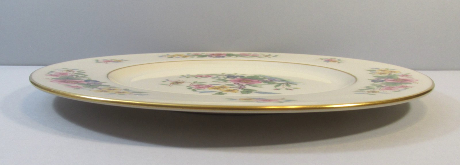 Lenox Avon Floral Dinner Plate with Gold Trim on Rim – S-300