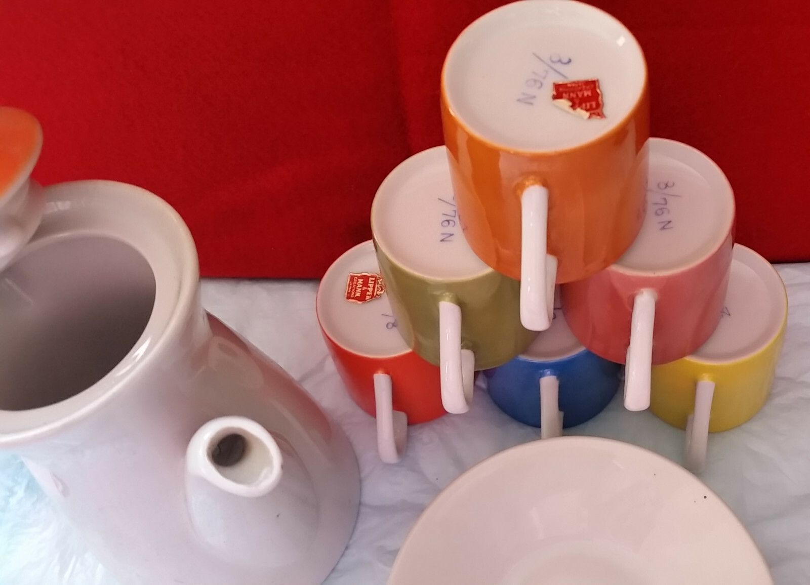 Lipper & Mann China Demi Tasse Set. 14 Pieces, Japan.
