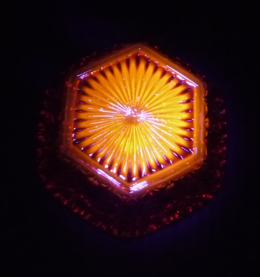 VTG LE SMITH AMBERINA HEXAGON DAISY & BUTTON 5” GLASS CANDY/NUT DISH GLOWS