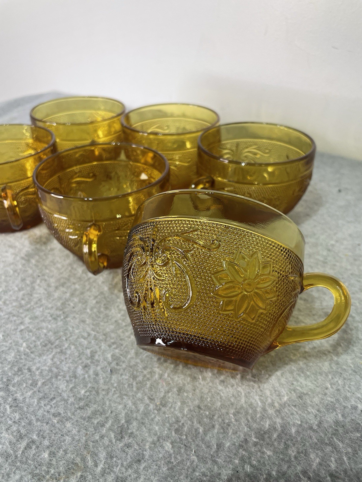 Tiara Chantilly Daisy Sandwich Amber Indiana Glass Coffee Tea Cup set of 6