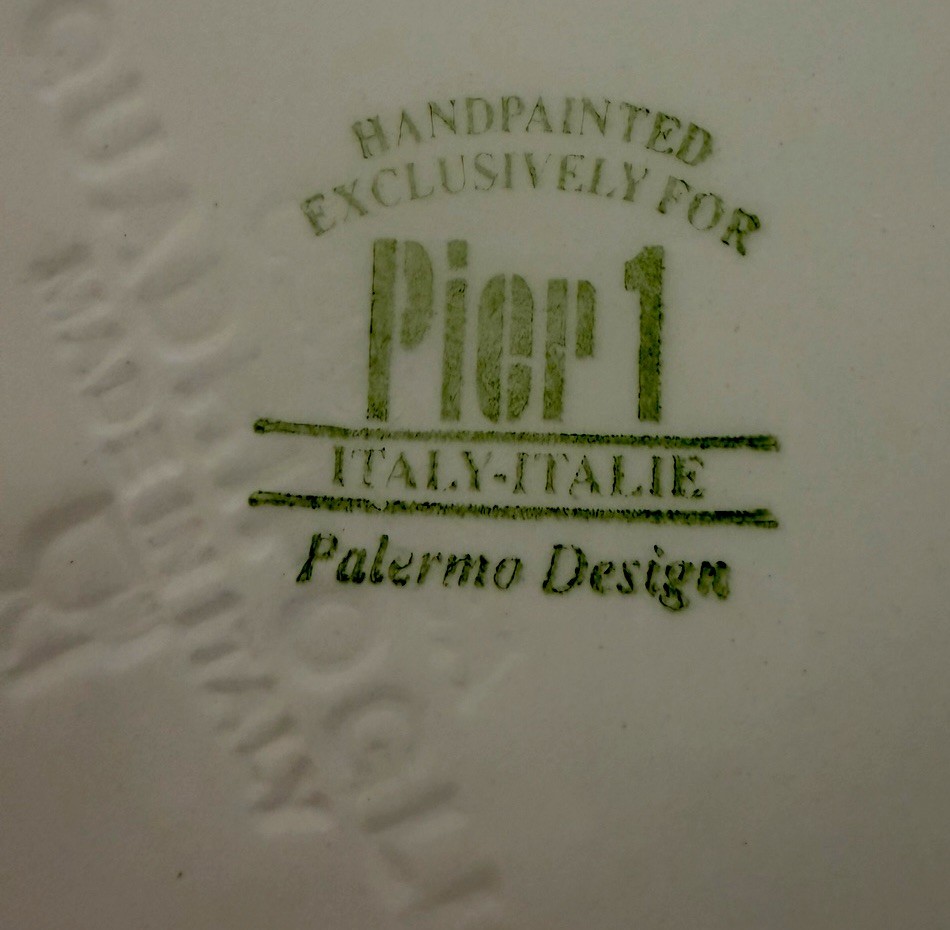 Set of 4 Pier 1 Palermo 8 3/4″ Round Soup Cereal Bowls
