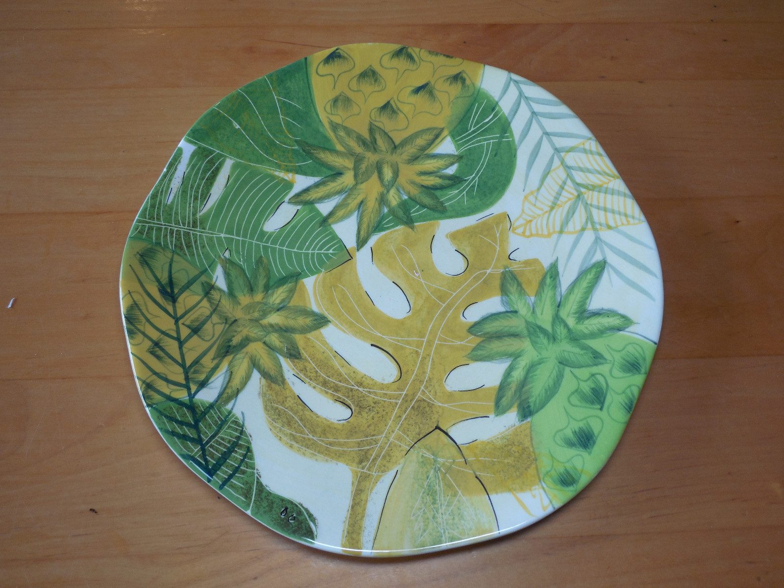 Ambiance ANTIQUA Dinner Plate 10 1/2″ Sculpted Rnd Green 1 ea 3 available