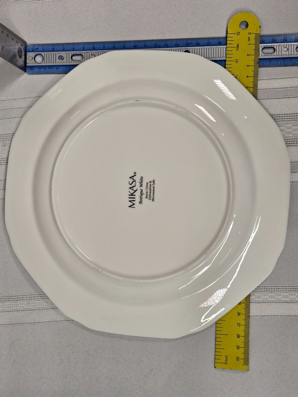 Mikasa Antique White Bone China Dinner Plate 10 1/4″