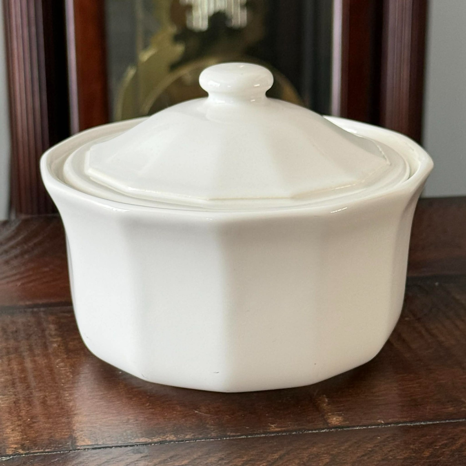 Pfaltzgraff USA 12-sided White Covered Casserole Dish EUC VTG Oven To Table 5″