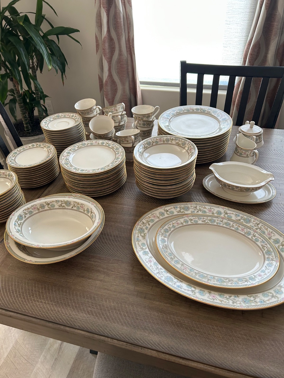 Noritake 95 pc Vintage 12 Place serving Set of Fine Ivory China Pattern 7194