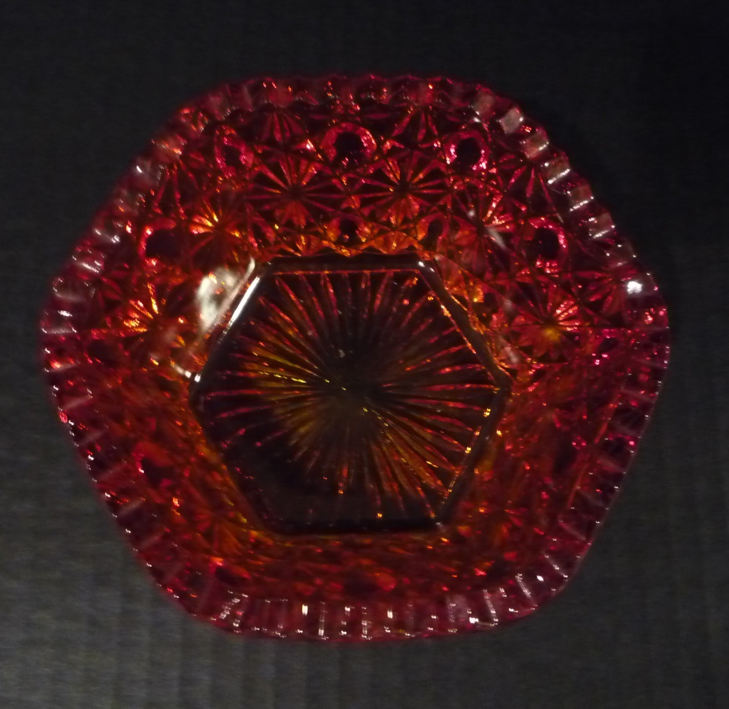 VTG LE SMITH AMBERINA HEXAGON DAISY & BUTTON 5” GLASS CANDY/NUT DISH GLOWS