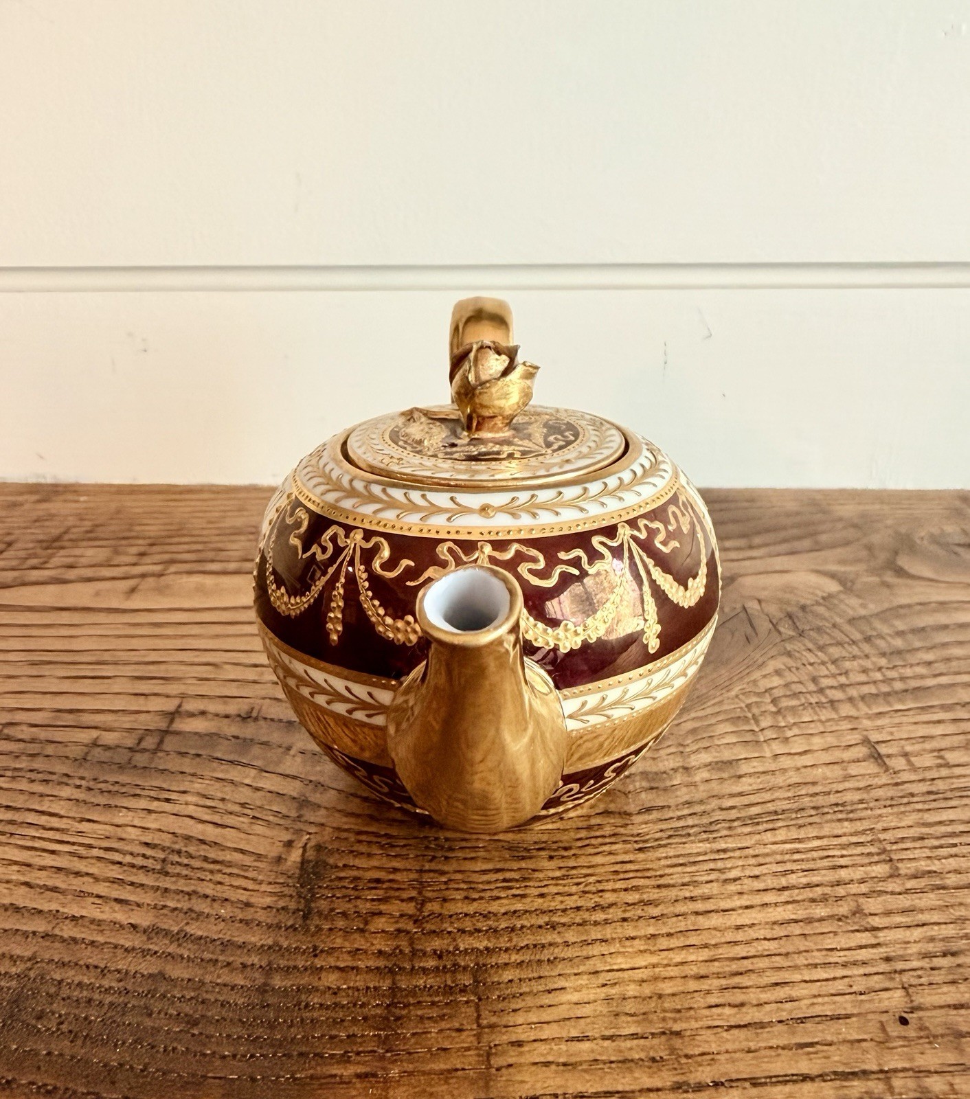 RICHARD KLEMM-Dresden Small Neoclassical Gilded Teapot with Rose Finial C 1910