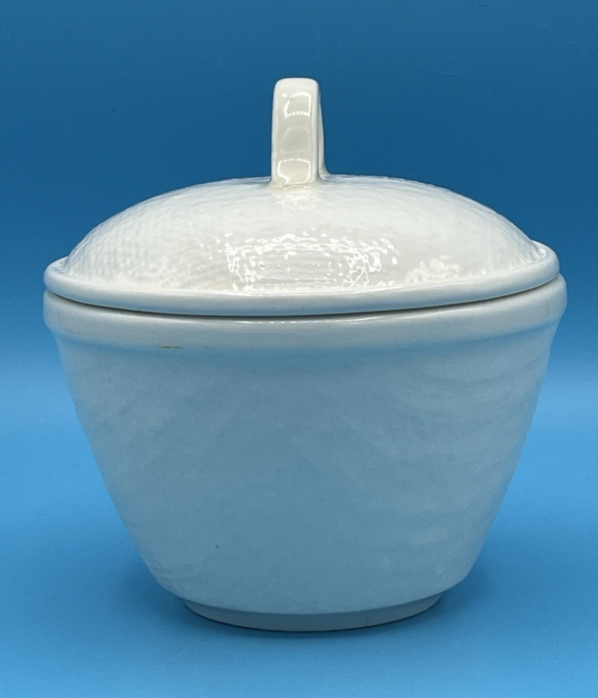 Stangl Pottery Sugar Bowl Burlap White Embossed Texture Ware With Lid Handle 5″H