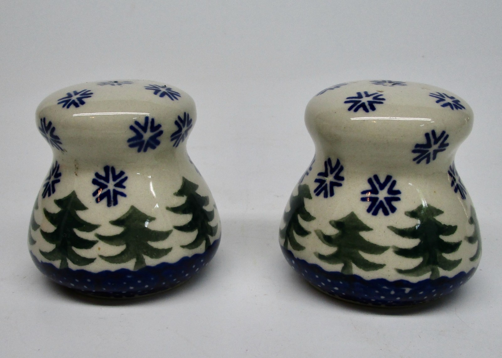 Polish pottery salt & pepper shakers trees green blue winter snowflakes Poland