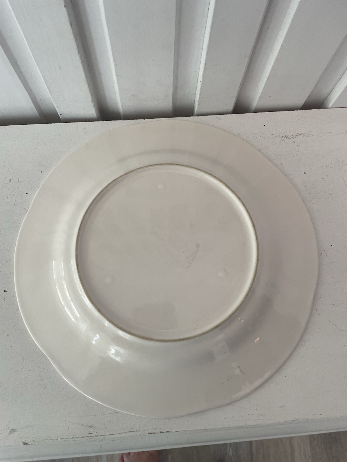 Pfaltzgraff hand painted dinner plate, honey bee hive. floral, signed by artists