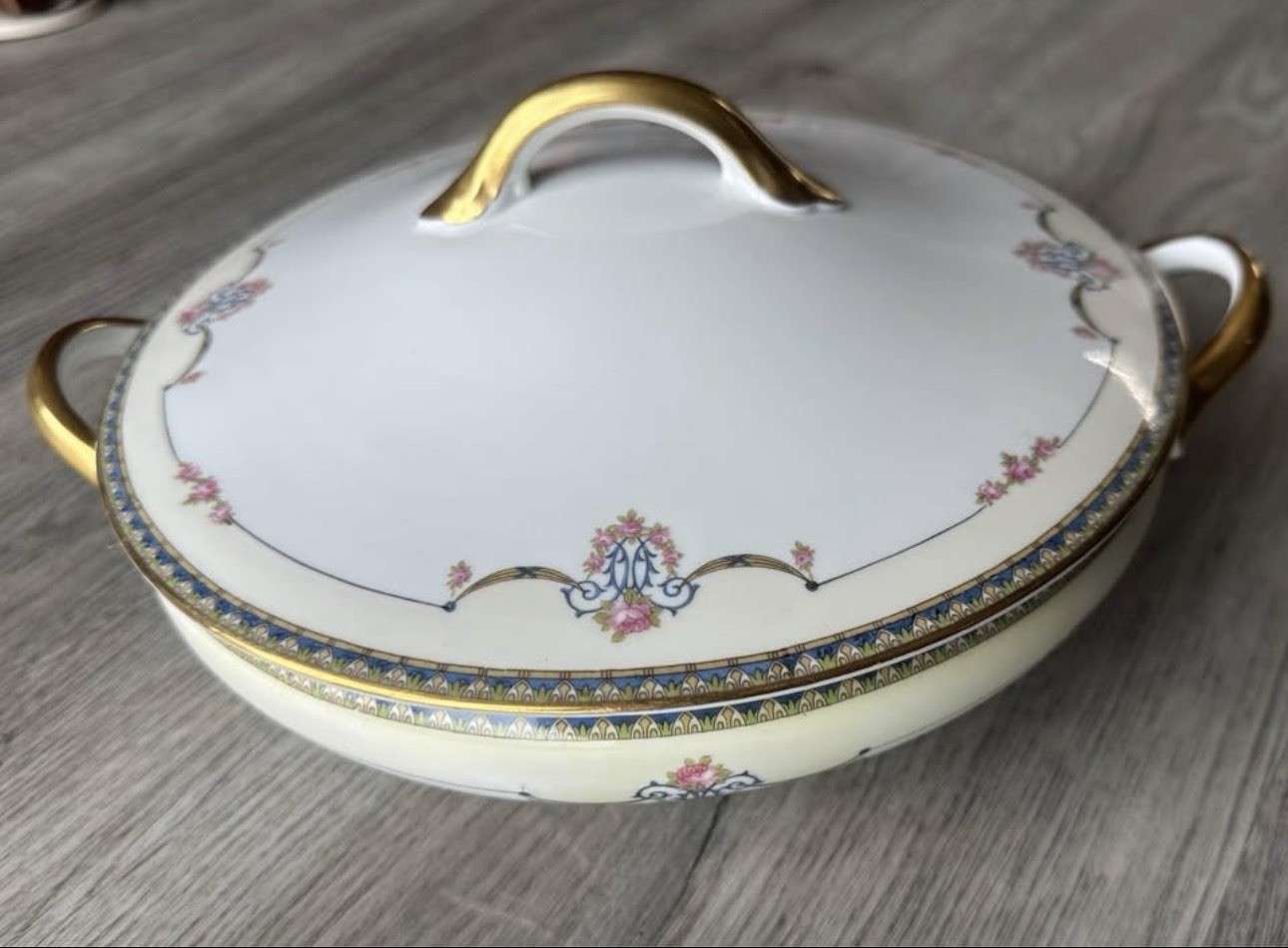 Field Porcelain Floral Oval Covered Dish w/ Handles 10in Made in Japan