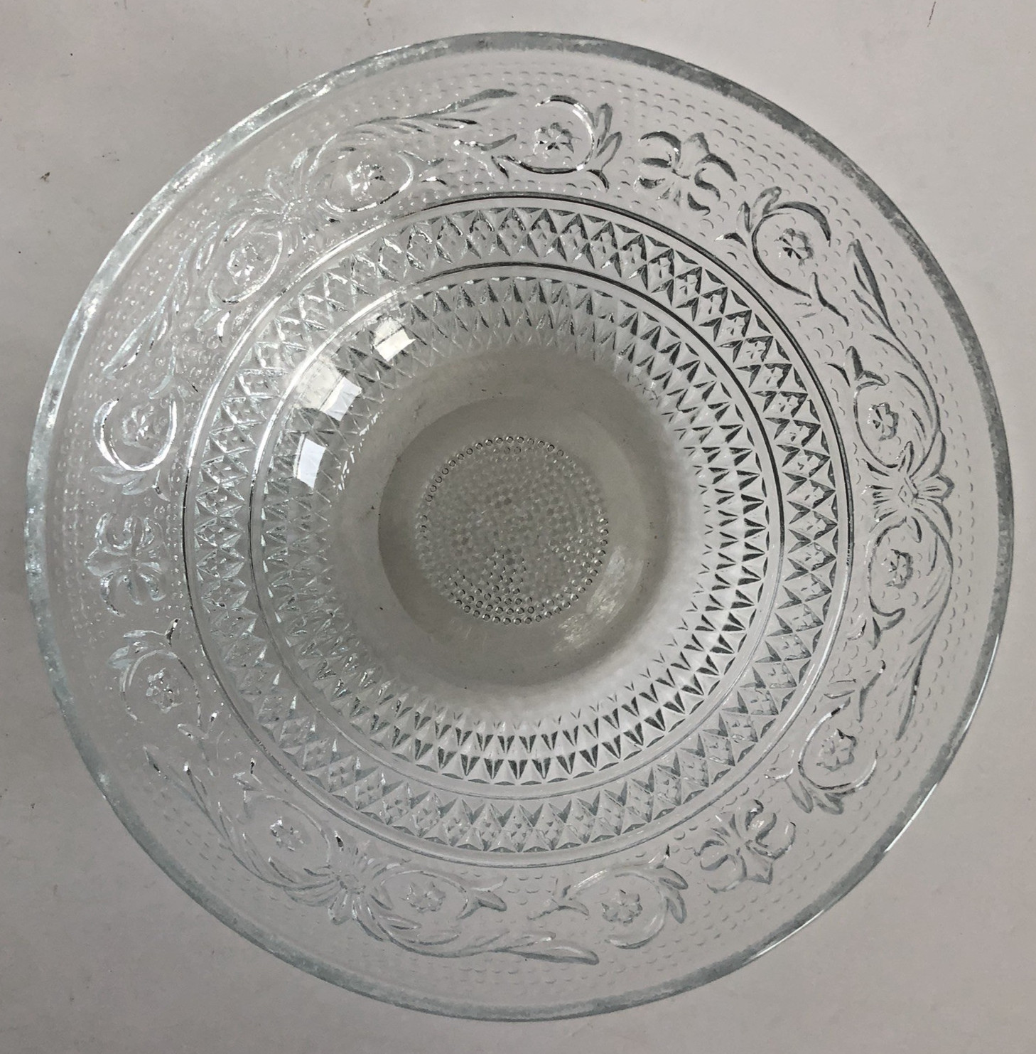 Vtg KIG Malaysia Crystal Sandwich Fleur de Lis Pattern Bowls 5 3/8″ Clear Set 2
