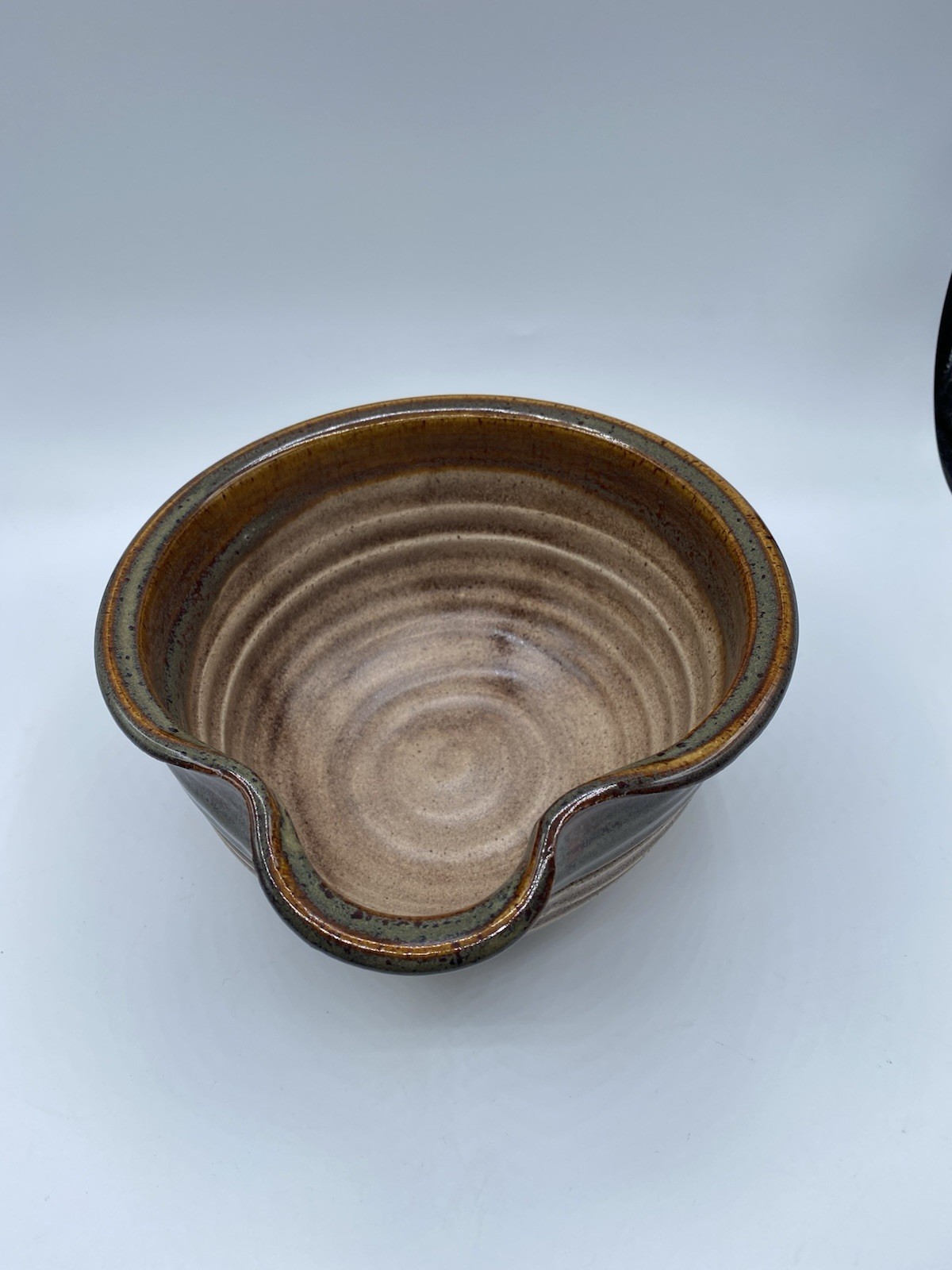 Studio Art Pottery Beige Brown Drip Glaze Ribbed Bowl w/Handle and Spout