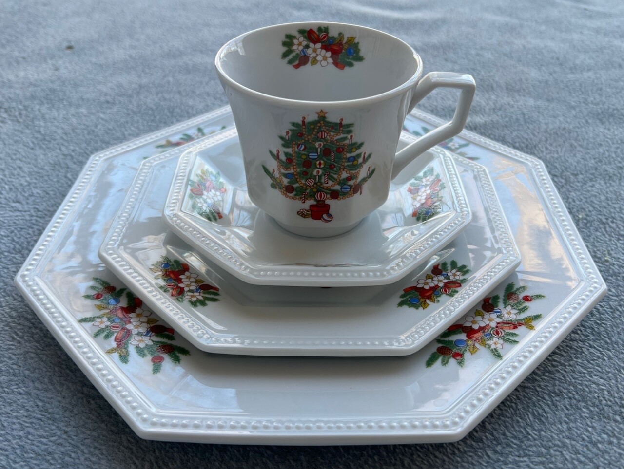 Four-Piece Place Setting Fairfield Peace On Earth Christmas Dinnerware