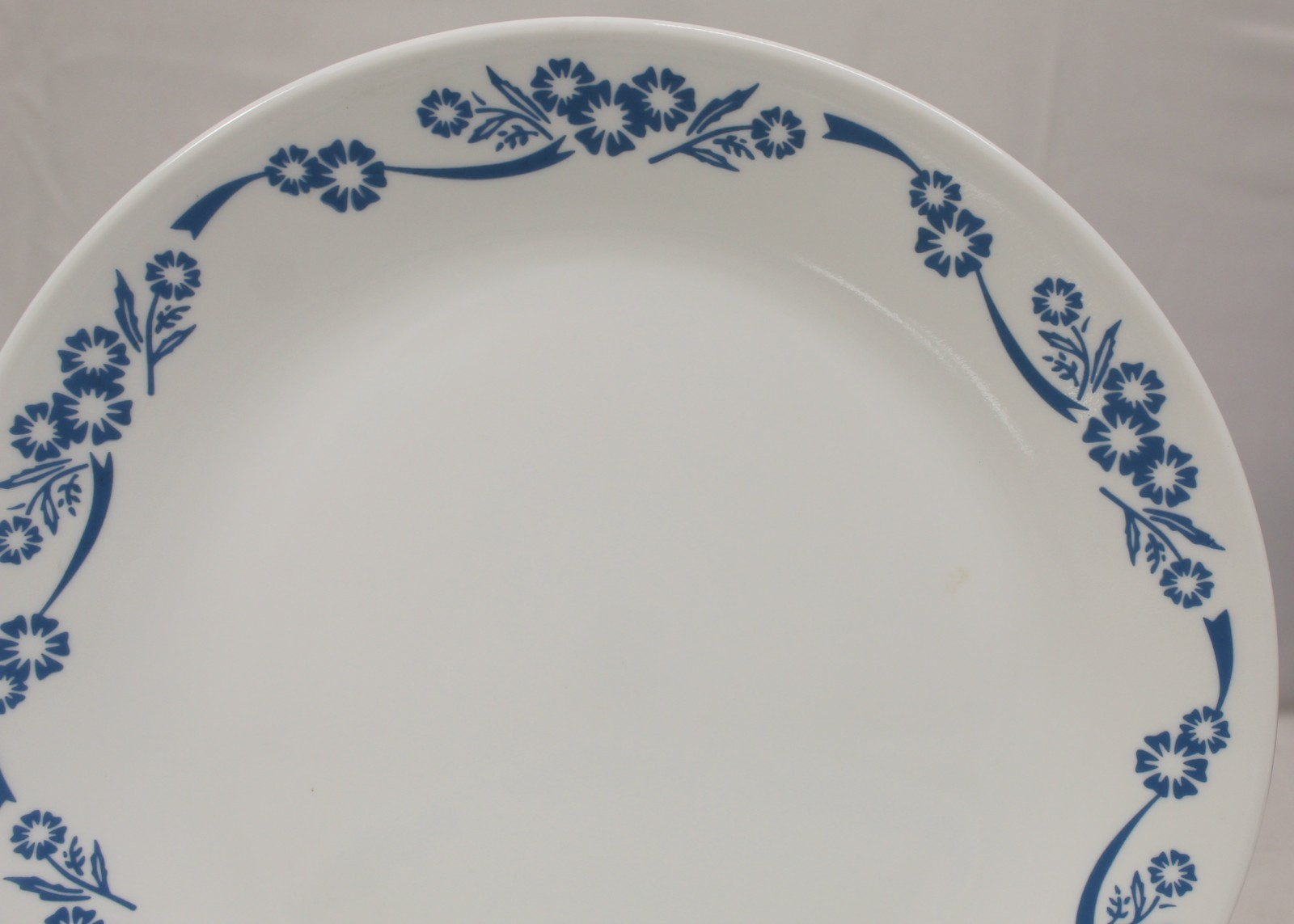 4 Corelle 60th. Anniversary Blue CORNFLOWER 10.25″ Dinner Plates USA