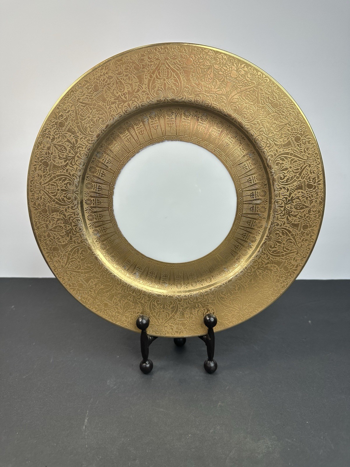 Heinrich H & C Selb Bavaria Cabinet Plate Charger 22K Gold Border 10.75” Vintage