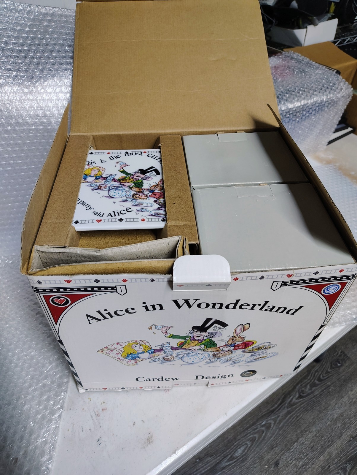 Paul Cardew – Alice in Wonderland MADHATTER’S TEAPARTY (Full Tea Set) NEW IN BOX