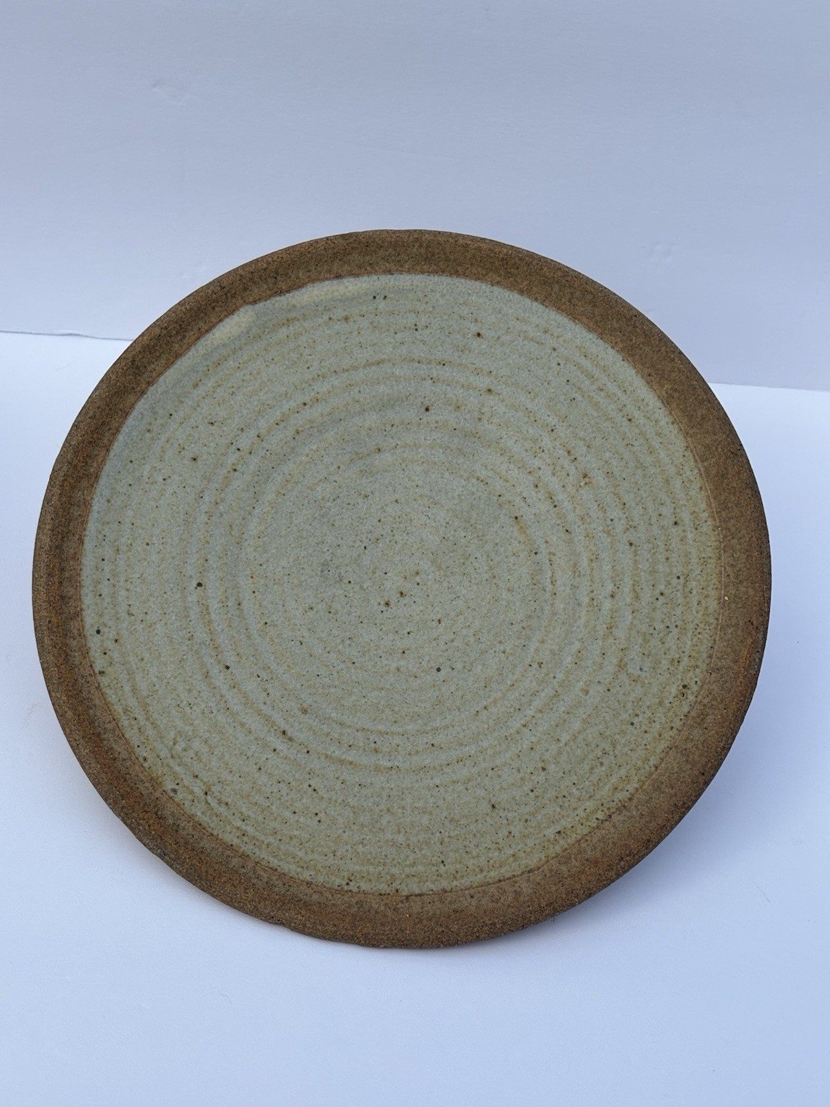 Round Stoneware Covered Casserole Dish Beige Brown Speckled Pottery Glaze