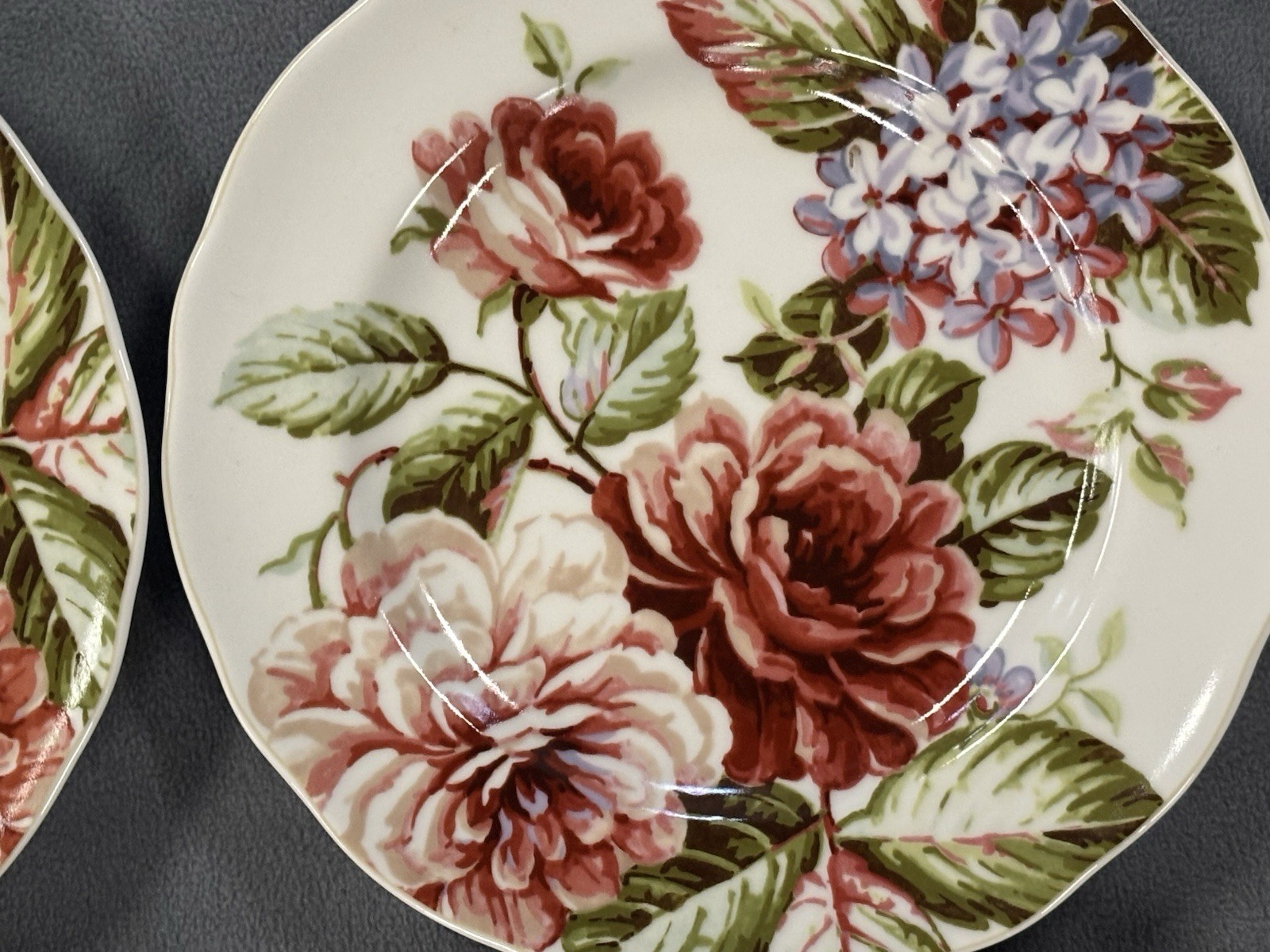 222 Fifth Heidi Dinner Plates Set of 6 11” Pink Roses Scalloped