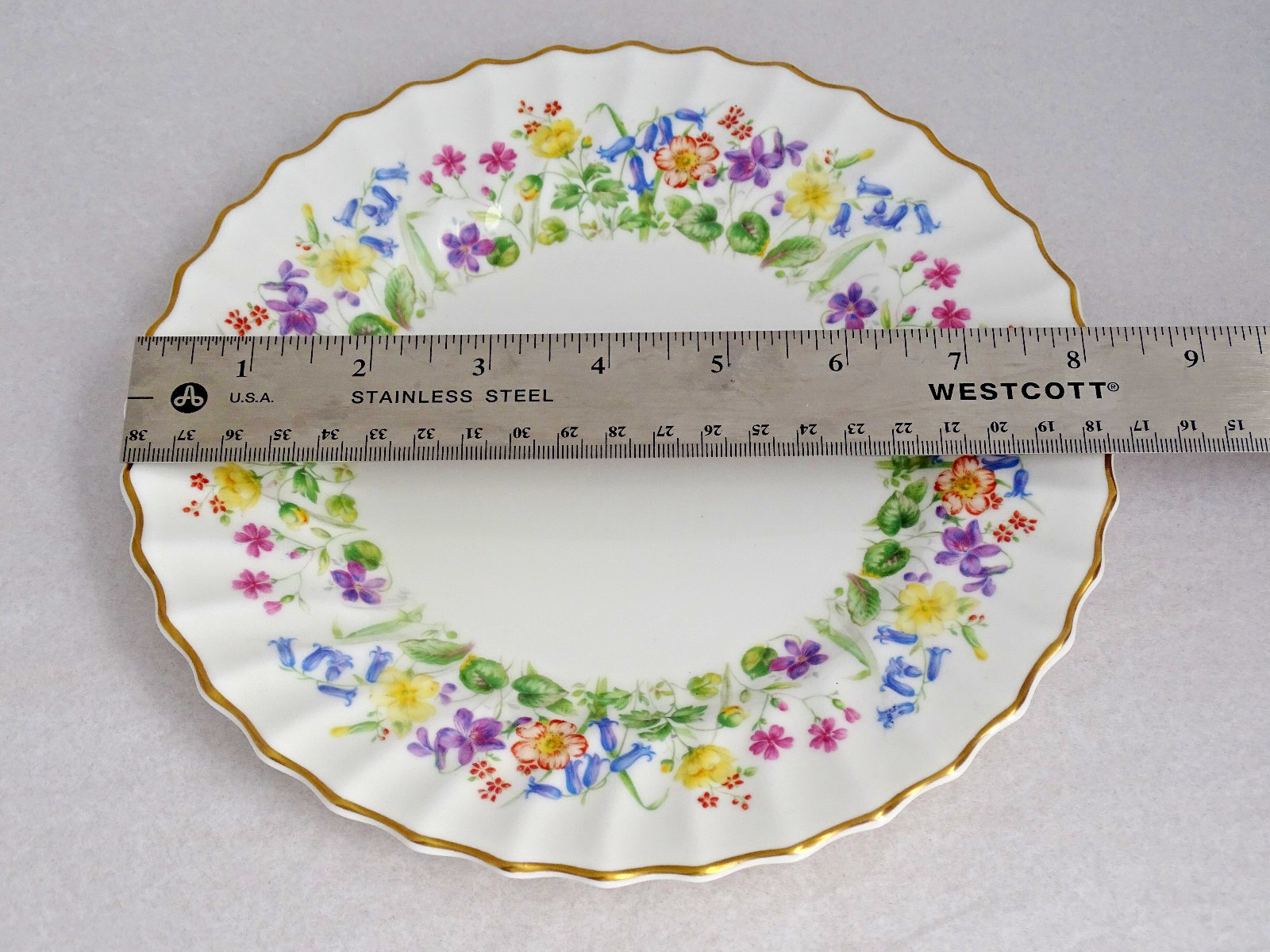(2) Royal Doulton Easter Morn Bone China Decorative Plates Flower England