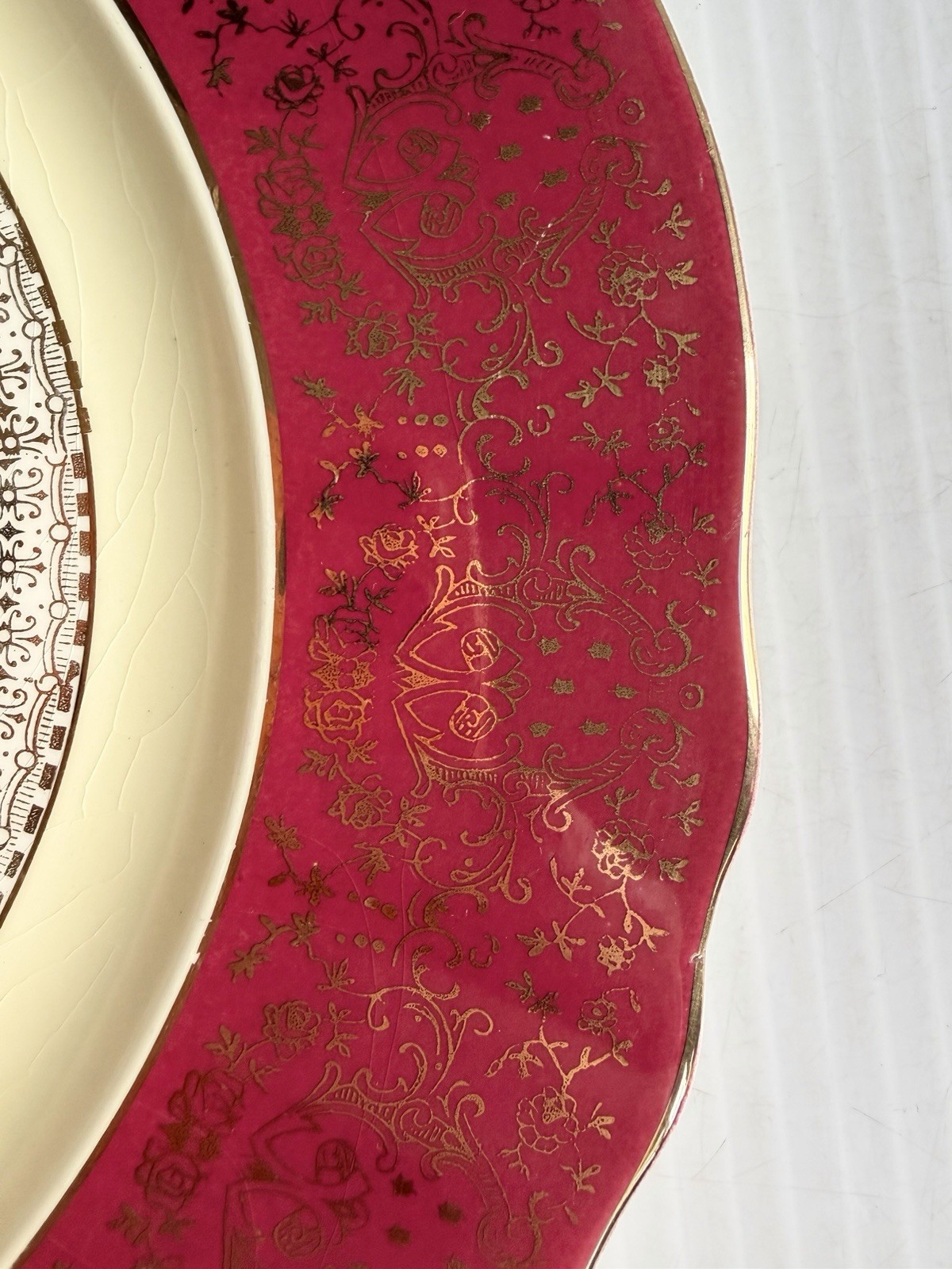 Vtg Steubenville China Dinner Plate Decorative Floral Design, Red & Gold Border