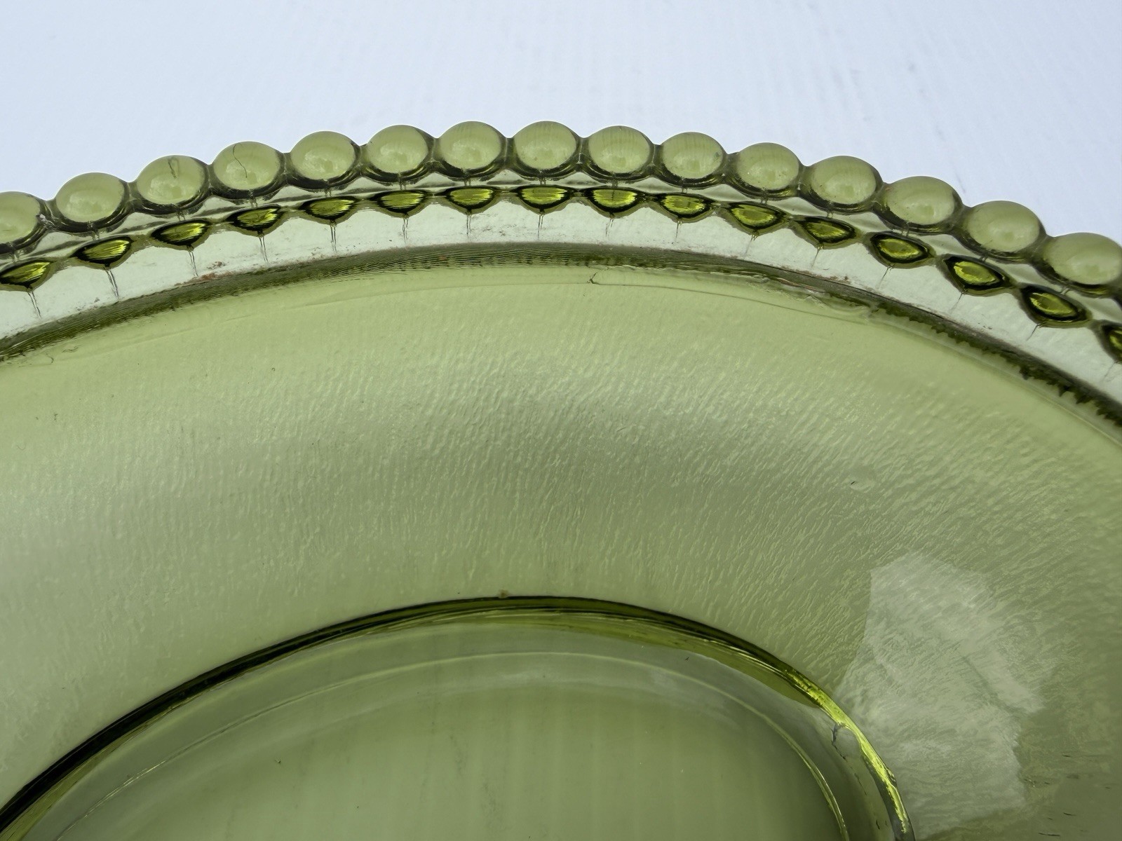 Vintage Indiana Glass Green Pressed Glass Hen on Nest Bowl Beaded Rim HON *read*