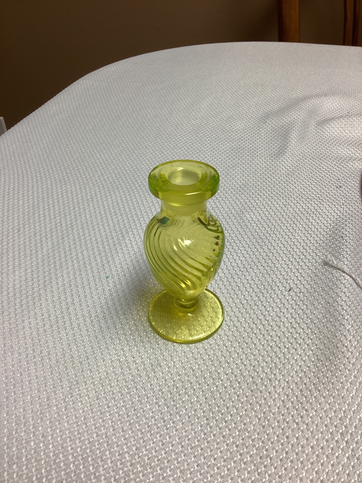 antique yellow vaseline glass perfumebottle with green swirls no stopper