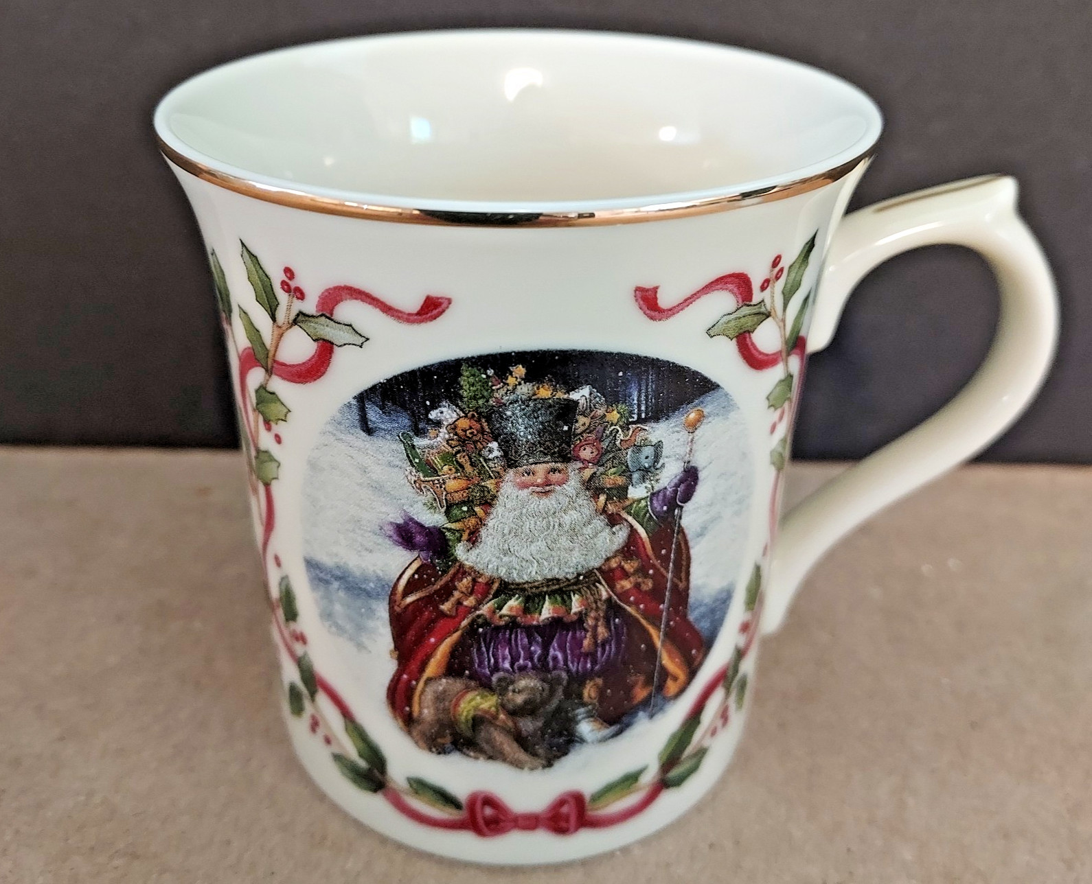 Lenox 1997 Bearing Wondrous Gifts Porcelain Japan Father Christmas Mug Cup