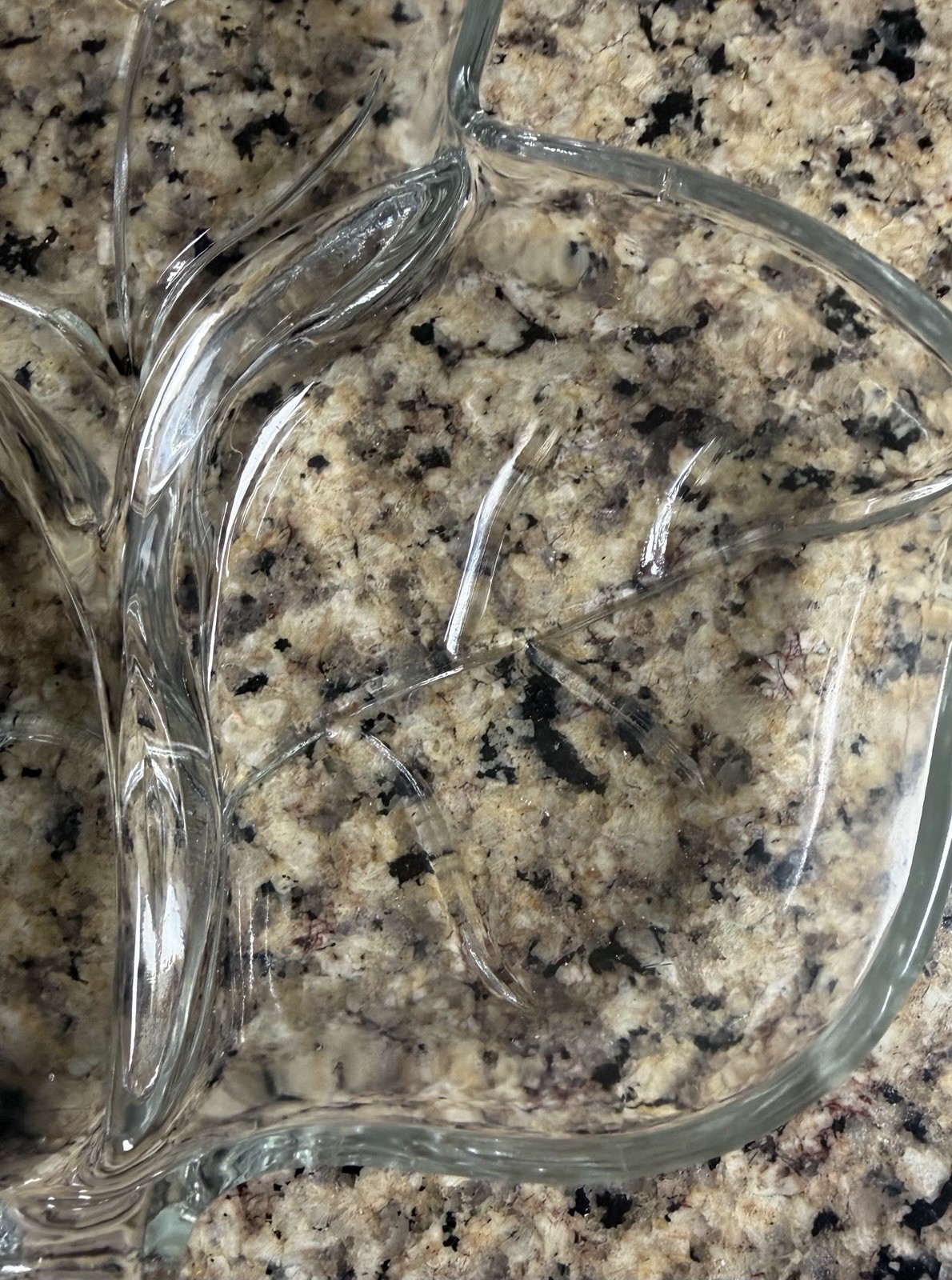 Leaf Shaped Divided Candy Dish Glass Tabletop Candy Nut Coin Holder 6.5″ Server