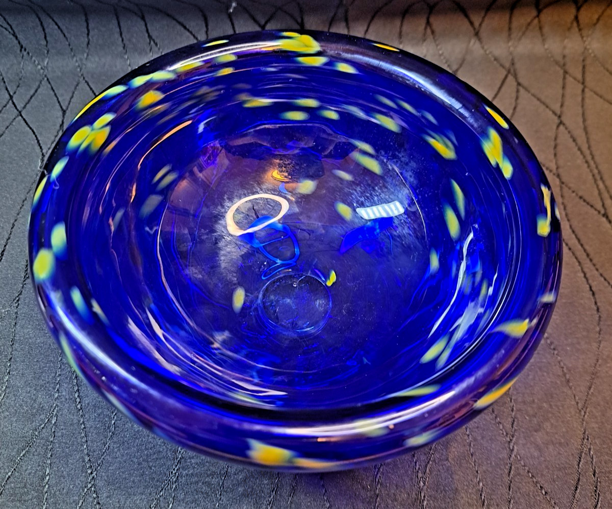 2018 Hilltop Hand Blown Art Glass Cobalt Blue Yellow Frit Bowl Signed
