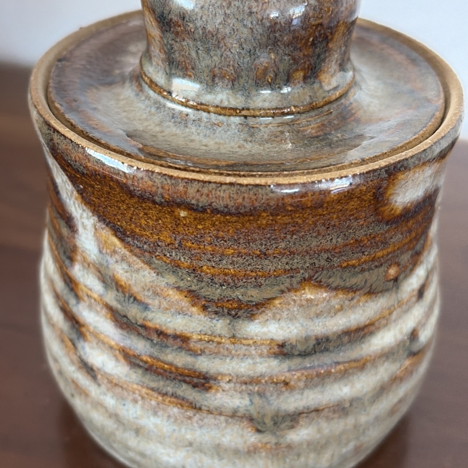 Art Pottery Covered Sugar Bowl / Covered Dish w Lid 4″ Earthytone