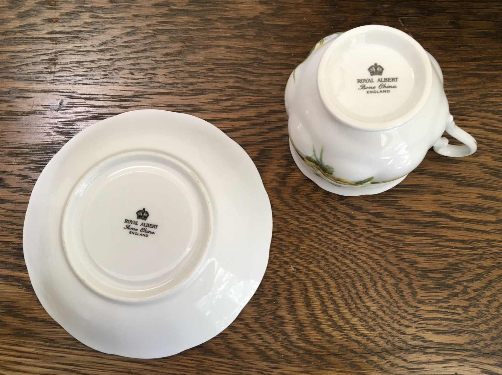 Royal Albert Teacup Saucer Set Bone China Yellow Primrose England Vintage 1960s